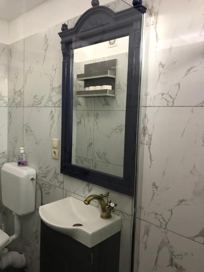 Bezso Apartman Hajdúszoboszló Esterno foto