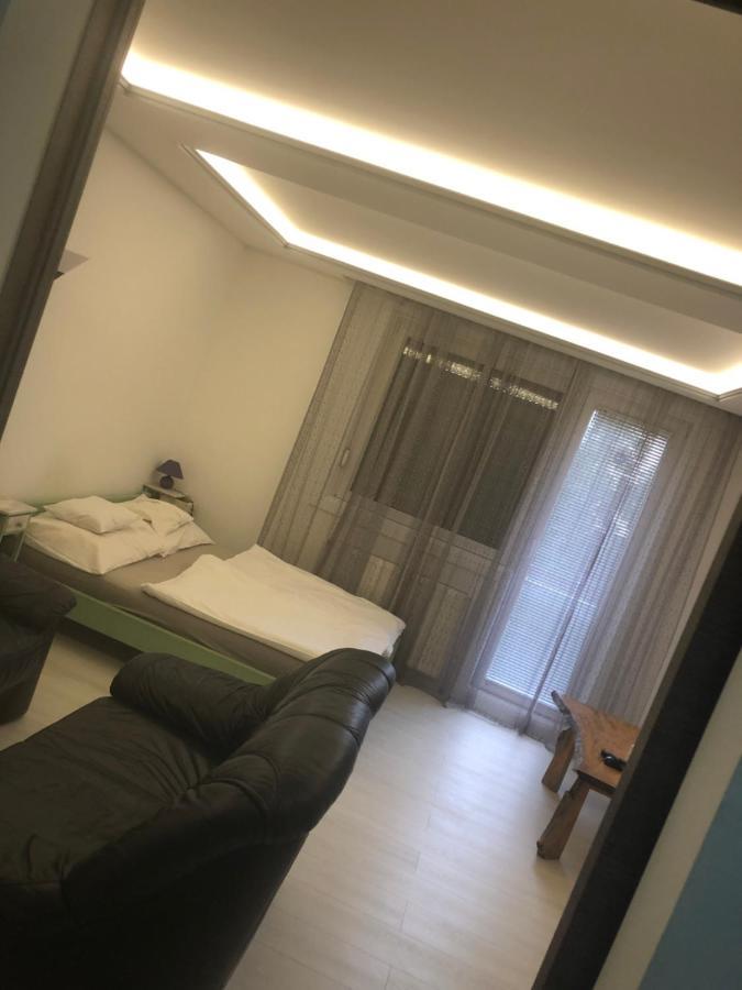 Bezso Apartman Hajdúszoboszló Esterno foto